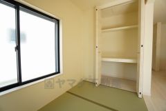 畳コーナーはくつろぎスペースや接待部屋など、様々な用途がありとても重宝します。