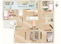 広々としたランドリールーム＾＾室内物干しとカウンター、可動棚等が設置済み＾＾ 主寝室は6.7帖あり、WIC付き＾＾