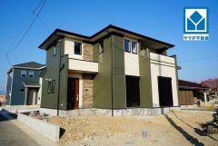 全居室南向きで日当たり良好。ＪＲ日田彦山線「田川後藤寺」駅徒歩15分。コンビニまで徒歩6分＾＾