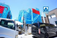 1号棟。 安全性、機能性に優れたオール電化で快適な新生活＾＾ コンビニ徒歩まで徒歩6分。メガドンキまで徒歩7分。