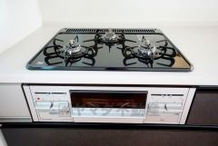 3口コンロなので、効率よくお料理が楽しめます。毎日のお料理も楽しくなりますね＾＾