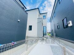 ＪＲ香椎線、地下鉄空港線、ＪＲ篠栗線の3沿線利用でき通勤や通学などに便利です＾＾コンビニ・ドラックストアまで徒歩10分圏内＾＾