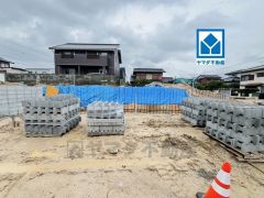 西鉄バス南山手入口徒歩3分。並列駐車3台＾＾イオン大野城ショッピングセンターまで車で約17分（5.3ｋｍ）