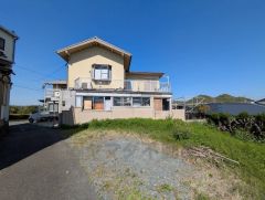 前面道路は公道南側約5ｍ、東側約2.2ｍの角地です。陽当たり・風通し良好＾＾