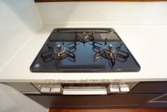 3口コンロなので、効率よく調理ができます。毎日のお料理が楽しくなりますね。