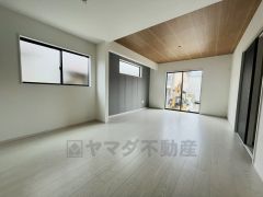 断熱性能の窓ガラスを採用。省エネ、光熱費カットにも貢献します。 夏は涼しく、冬は暖かく快適に過ごせます。