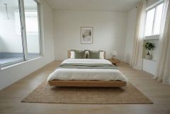 主寝室としてお使いいただけそうなこちらのお部屋は、日当たりが良く、爽やかな風を感じて起きる朝は、快適生活の始まりに。