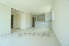 家族が集まる開放的なリビング。約16.9帖の大空間で毎日のお食事が楽しみです＾＾思い思いの時間を過ごしたり、家族みんなで食事をしたり、素敵な団らんの場になりますね。