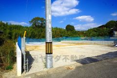 駐車スペースはゆとりある3台分を確保。マイカー用に、お客さま用に、余裕を持ってご利用いただけます。