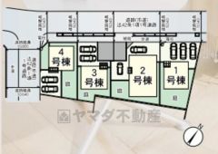 1号棟。駐車3台分確保。 ご夫婦で1台ずつ所有出来ます＾＾ 前面道路は9～10ｍと幅広くお車の離合もスムーズです。