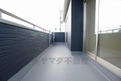 同仕様写真。陽当たりの良いバルコニーです。