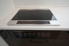 お手入れのしやすいIHクッキングヒーターです。