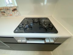 3口コンロなので、効率よくお料理が楽しめます。毎日のお料理も楽しくなりますね＾＾