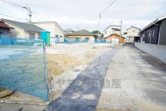 食器洗浄乾燥機、浴室暖房乾燥機、温水洗浄便座標準装備。田川バイパスまで車で約5分（350ｍ）遠出のお出かけや通勤に便利＾＾