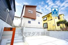 西鉄・JRの2沿線利用可能。スーパー・コンビニ・ドラックストアまで徒歩10分圏内。