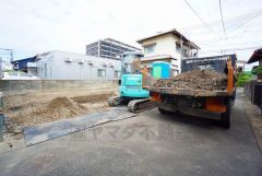 前面道路は居住者のみの通行で交通量が少なく、小さなお子様がいるご家庭も安心です＾＾