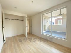 温かい光の差し込むゆとりのある居室をぜひ現地にてご確認くださいませ。子供部屋におススメ＾＾