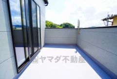 2カ所にバルコニー完備。日当たりが良くお洗濯物が良く乾きます＾＾