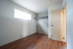 オープンクローゼットは、扉の開閉動作がないので荷物の出し入れがスムーズになります。衣類を綺麗にまとめておしゃれにまとめれば、お部屋のアクセントにもなります＾＾