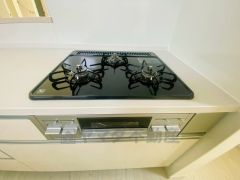 3口コンロなので、効率よくお料理が楽しめます。毎日のお料理も楽しくなりますね＾＾