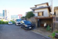 前面道路は北側約6.81～7.03ｍ。幅広いため、駐車やお車の離合もスムーズです＾＾ ＪＲ香椎線「須恵中央」駅まで徒歩6分＾＾