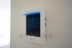 防犯性、セキュリティ対策に安心できるテレビモニター付きインターフォンです。セールスマン対策にもなり安心できます。