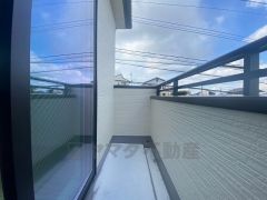 お洗濯物も気持ちよく干せそうです。 テーブルとイスを置いてカフェタイムや日光浴、星を眺めたりも良いですね^^