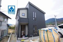 篠栗駅まで徒歩9分。スーパー、コンビニ、ドラッグストア徒歩7分圏内＾＾