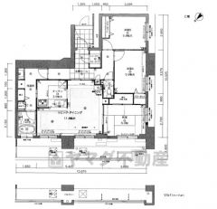 リビング約12帖とキッチン3.5帖、大きな窓があり緑溢れる景色が交わる空間です＾＾