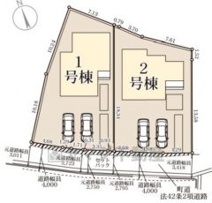 1号棟。カースペースは並列2台＾＾ 前面道路は公道南西側3.4ｍ。 大型車などの通行が無く小さなお子様がいるご家庭でも安心です＾＾