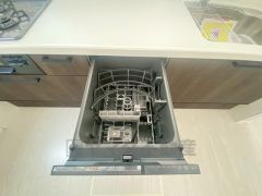 食器洗い乾燥機付なので、家事の短縮になり主婦には大変喜ばれます＾＾
