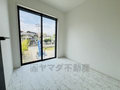 サンルーム完備。室内物干しが便利です＾＾