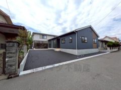 お気に入りの家具とインテリアでステキな部屋を作りましょう。防犯カメラ、浴室乾燥機付き＾＾