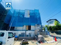 太宰府ICまで車で約11分＾＾（3.3ｋｍ）遠出のお出かけに便利です。ＪＲ鹿児島本線と西鉄天神大牟田線の2沿線利用可能＾＾通勤通学に便利です＾＾