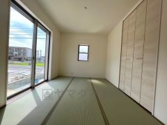 和室はくつろぎスペースや接待部屋など、様々な用途がありとても重宝します。