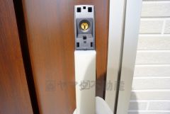 お子様を抱っこしながら簡単に開けられるのが便利なスマートキー。