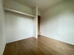 オープンクローゼットは、扉の開閉動作がないので荷物の出し入れがスムーズになります。衣類を綺麗にまとめておしゃれにまとめれば、お部屋のアクセントにもなります＾＾
