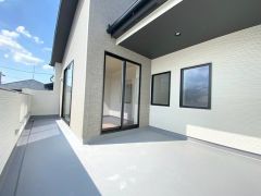 天気の良い日はお洗濯物がよく乾きそうな日当たり良好のバルコニー＾＾