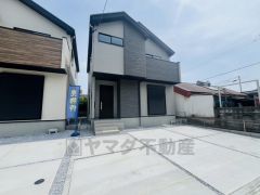 南向きで陽当たり良好。食器洗浄乾燥機、浴室暖房乾燥機、エコキュート、TVモニター付きインターフォン、温水洗浄便座標準装備＾＾