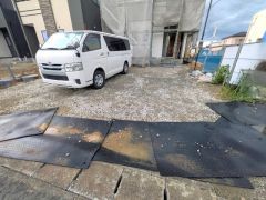 駐車スペースはゆとりある3台分を確保。マイカー用に、お客さま用に、余裕を持ってご利用いただけます^^