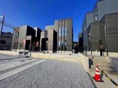 コンビニ・スーパーまで徒歩6分圏内。穂波東IC入口（八木山バイパス）まで車で約9分＾＾遠出のお出かけに便利＾＾