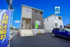 西鉄・JRの2沿線利用可能＾＾西鉄バス高雄中央公園停まで徒歩2分。コンビニまで徒歩5分。スーパー徒歩7分。