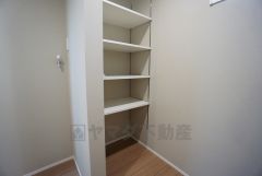 洗面室収納。