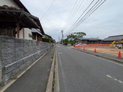 前面道路は6ｍ駐車がスムーズにできます＾＾