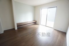 対面キッチン横にあるスタディーコーナー。キッチンからお子様のお勉強にも目が届きます。