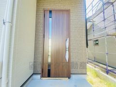 タッチキー採用の玄関。お買い物帰りで、両手がふさがってきても簡単に中に入れます＾＾