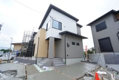 設備仕様も充実した新築戸建です。快適でゆとりのある生活空間で新生活を始めましょう^^