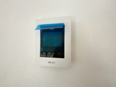 防犯性、セキュリティ対策に安心できるテレビモニター付きインターフォンです。セールスマン対策にもなり安心できます。
