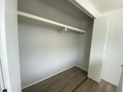 2階ホール収納。生活用品のストック、季節衣類などの収納場所としても便利です。