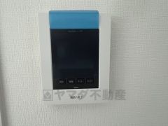 防犯性、セキュリティ対策に安心できるテレビモニター付きインターフォンです。セールスマン対策にもなり安心できます。